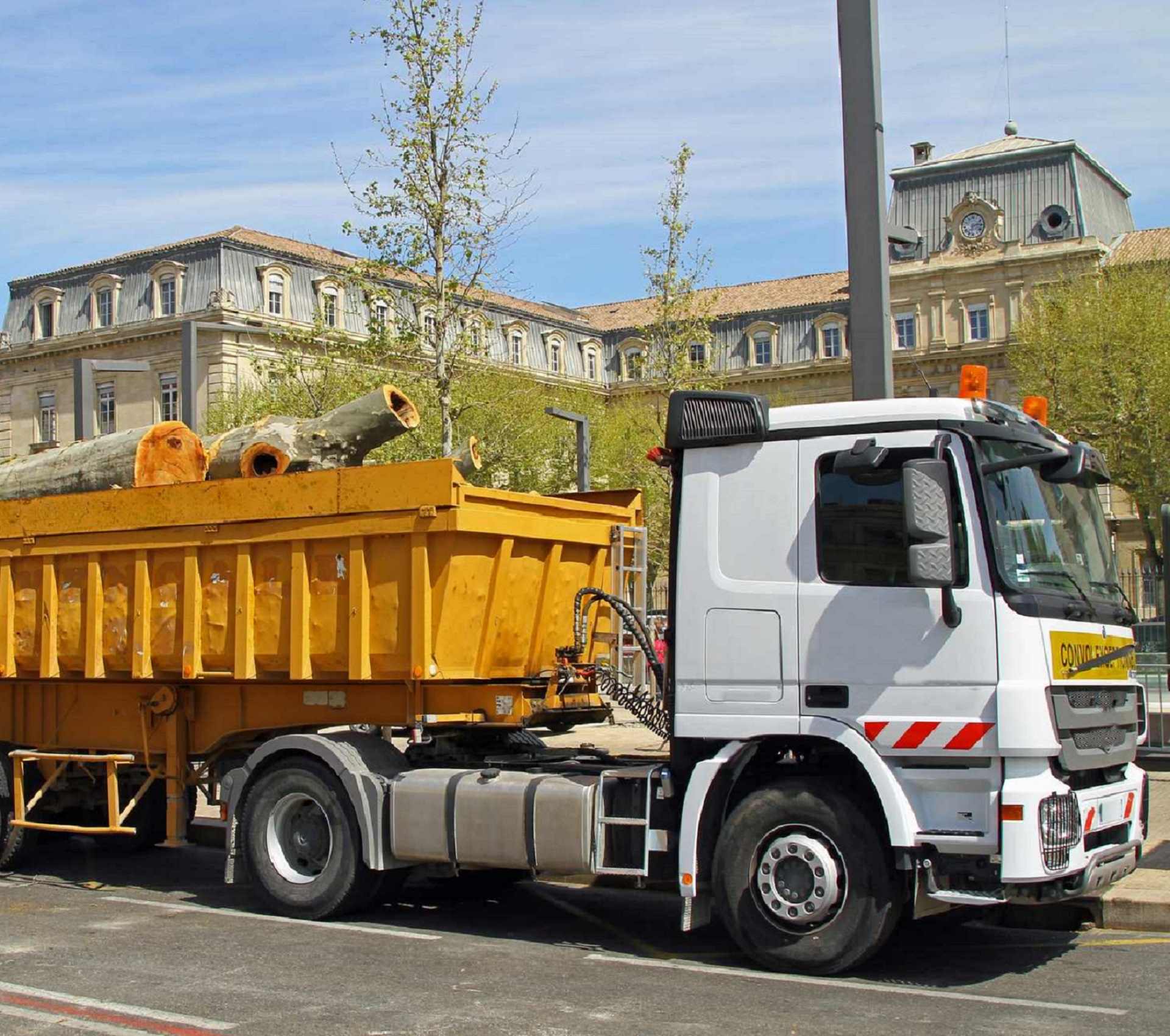 Camion benne Achat et récupération de fers et métaux près de Castres